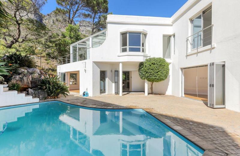 4 Bedroom Property for Sale in Camps Bay Western Cape